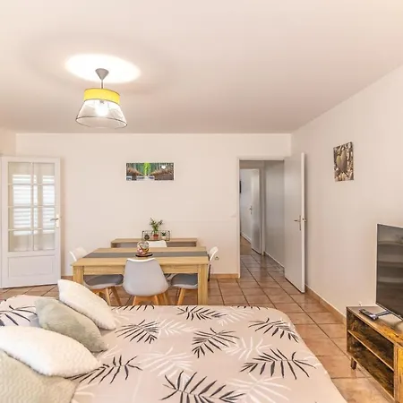 Appart Haut Standing BRUNNERA - WIFI&PARKING - 2 MIN Gare Brunoy