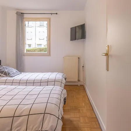 Appart Haut Standing BRUNNERA - WIFI&PARKING - 2 MIN Gare Apartment Brunoy